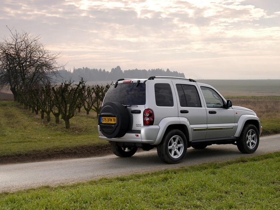  Jeep Cherokee 2005 года  (фото 7 из 8)
